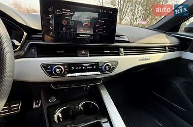 Седан Audi A4 2022 в Львове