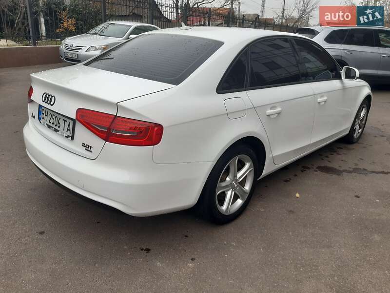 Седан Audi A4 2012 в Одессе