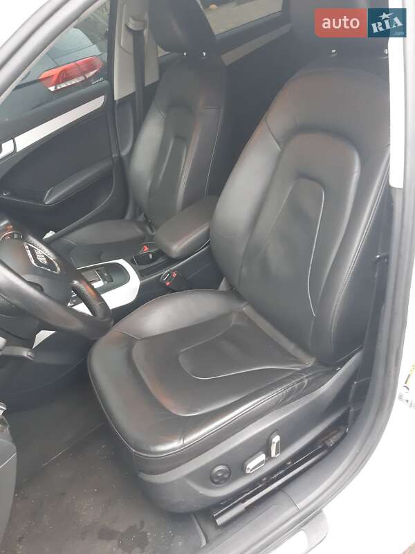 Седан Audi A4 2012 в Одессе