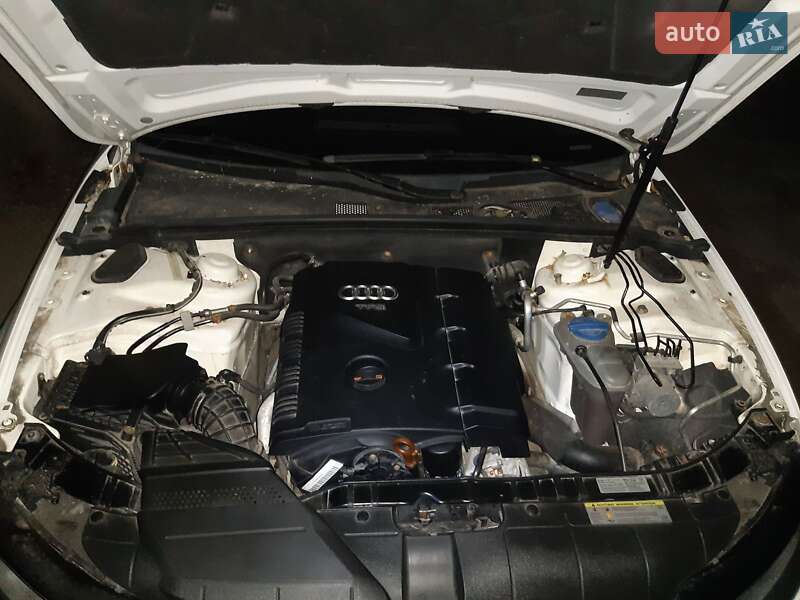 Седан Audi A4 2012 в Одессе