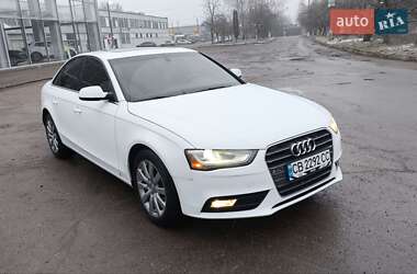 Седан Audi A4 2012 в Чернигове