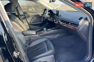 Седан Audi A4 2019 в 