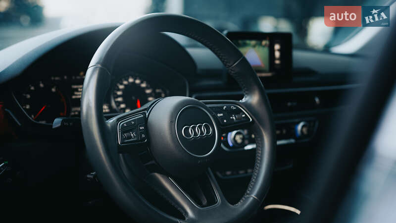 Седан Audi A4 2019 в Киеве