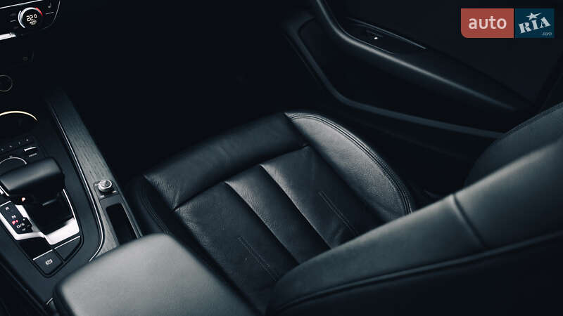 Седан Audi A4 2019 в Киеве