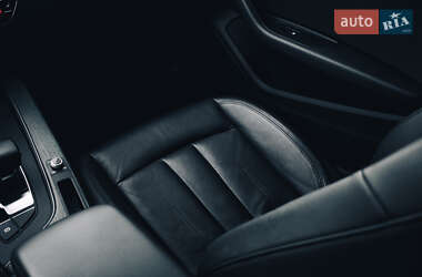 Седан Audi A4 2019 в 