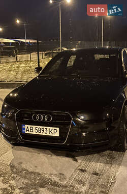 Седан Audi A4 2015 в 