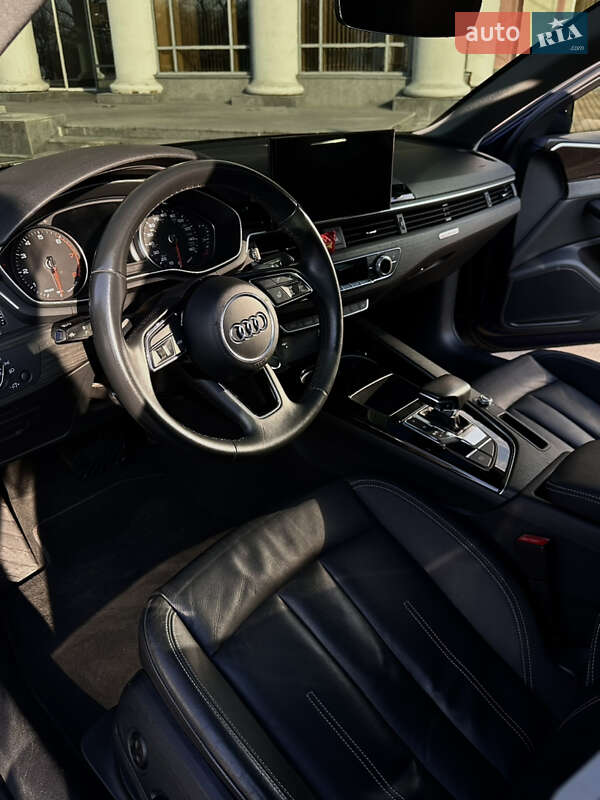 Седан Audi A4 2020 в Одессе