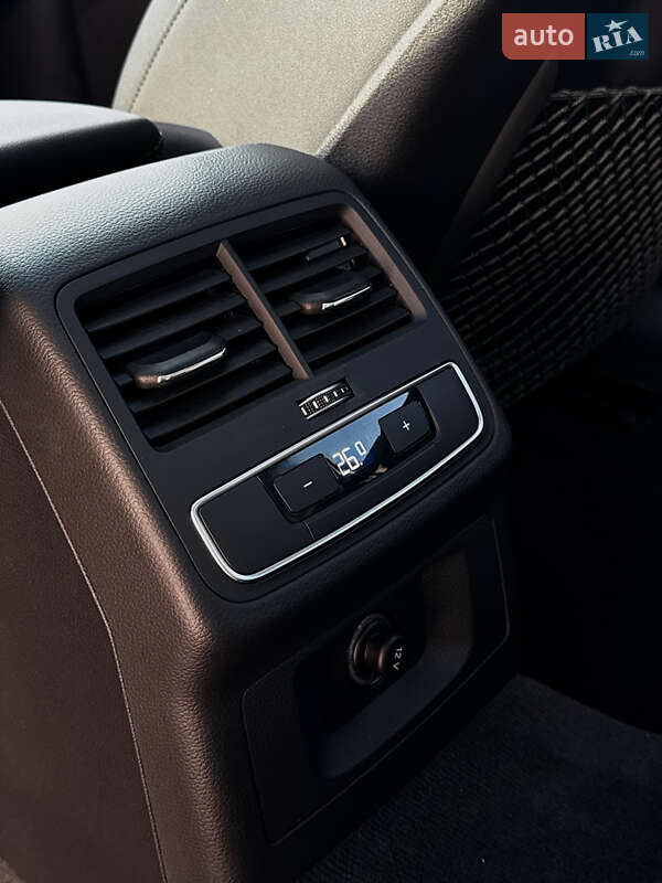 Седан Audi A4 2020 в Одессе
