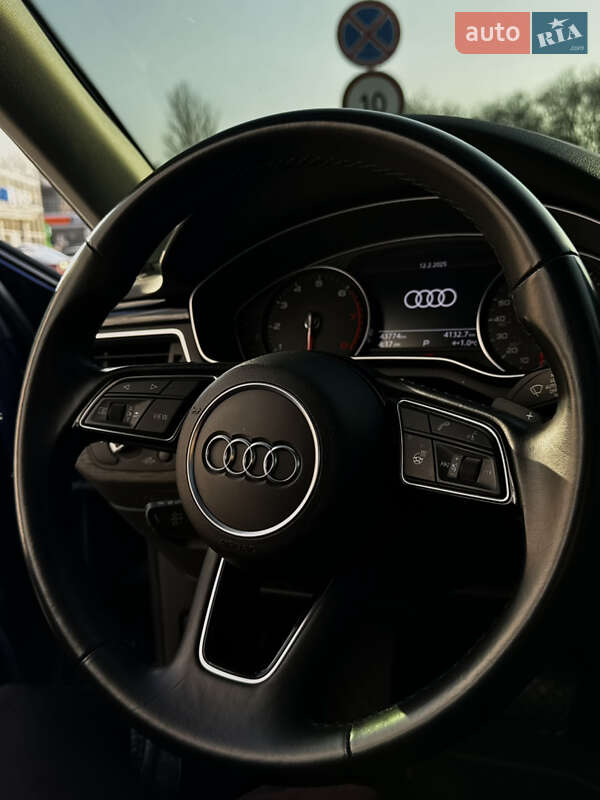 Седан Audi A4 2020 в Одессе