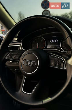 Седан Audi A4 2020 в 