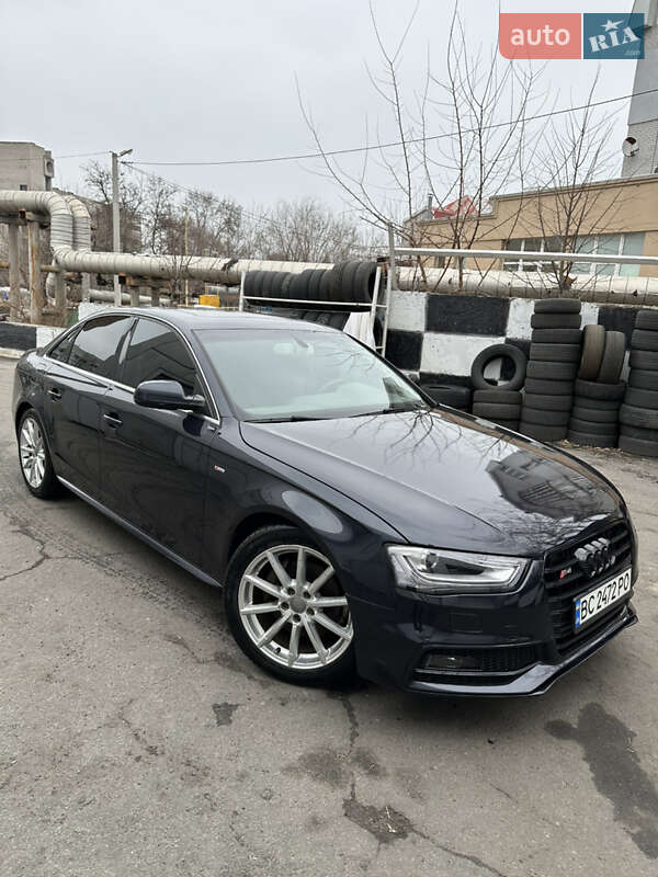 Седан Audi A4 2014 в Харькове