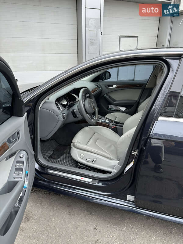 Седан Audi A4 2014 в Харькове