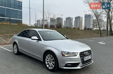 Седан Audi A4 2013 в Киеве