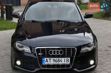 Седан Audi A4 2011 в Ивано-Франковске