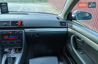 Седан Audi A4 2002 в 