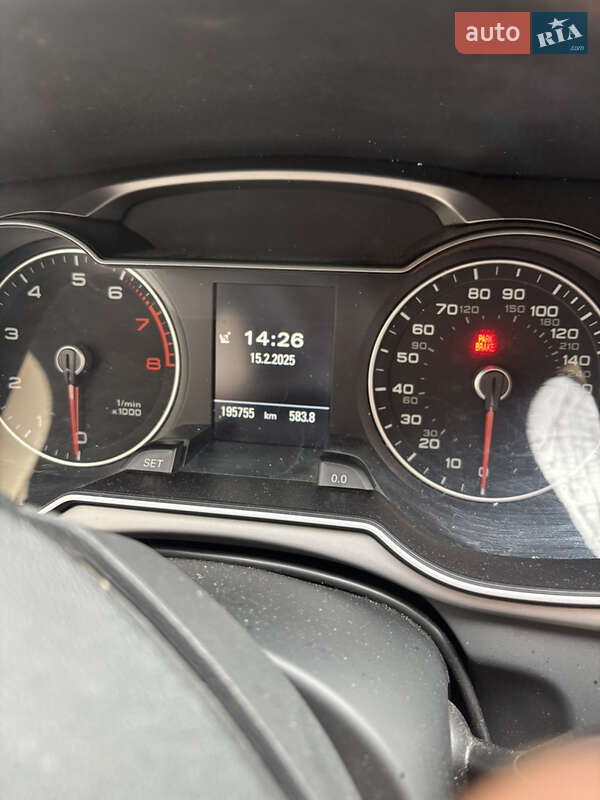 Седан Audi A4 2014 в Обухове