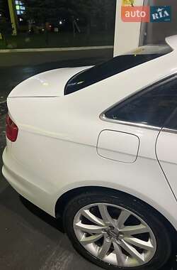 Седан Audi A4 2013 в 