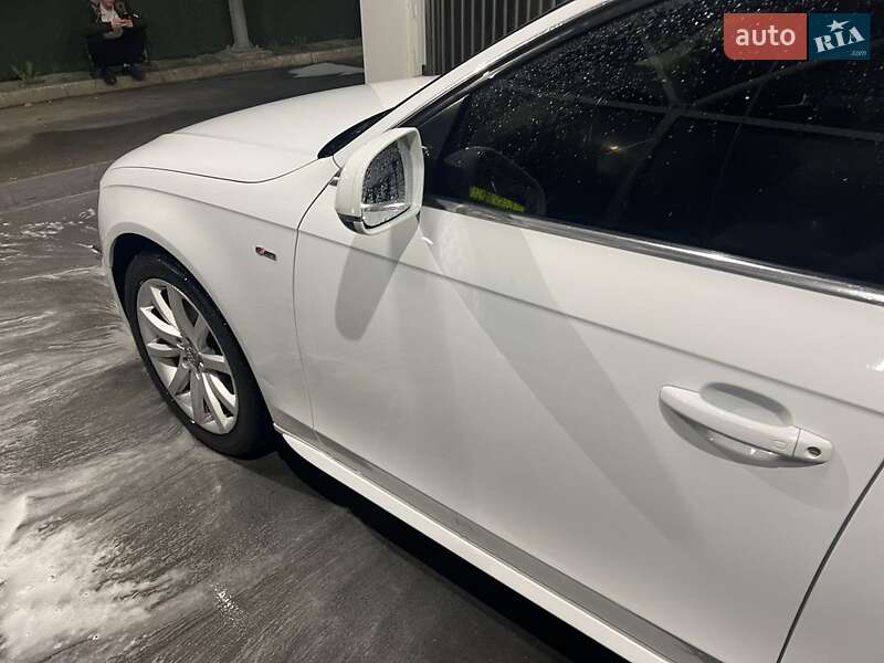 Седан Audi A4 2013 в Києві
