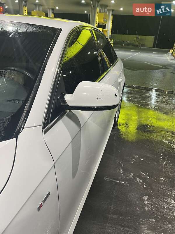 Седан Audi A4 2013 в Києві