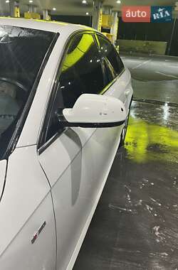 Седан Audi A4 2013 в 
