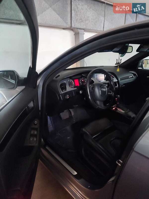 Седан Audi A4 2011 в Киеве