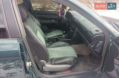 Седан Audi A4 1995 в 