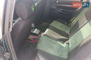 Седан Audi A4 1995 в 