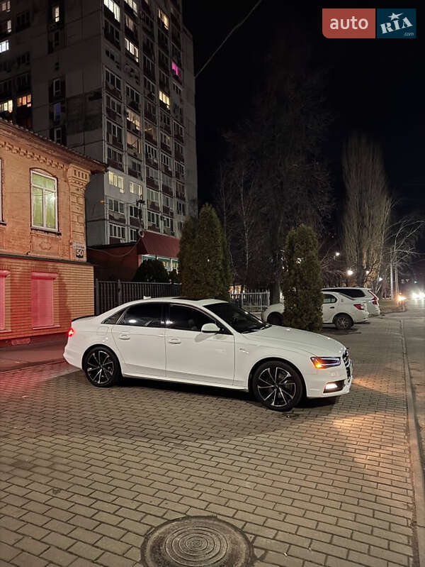 Седан Audi A4 2015 в Черкассах