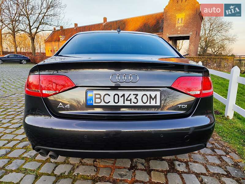 Седан Audi A4 2010 в Львові