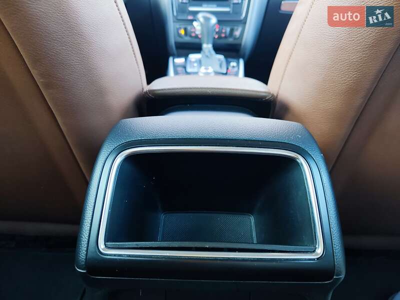 Седан Audi A4 2010 в Львові