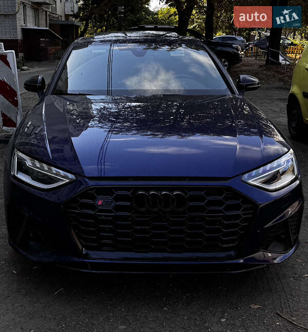 Седан Audi A4 2021 в Черкассах