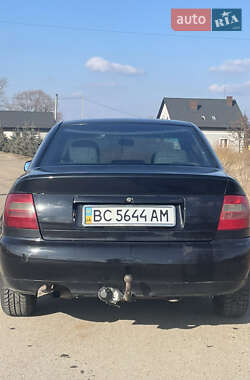 Седан Audi A4 1995 в 