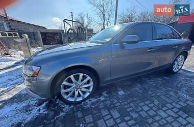 Седан Audi A4 2012 в Терновке