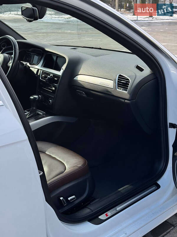 Седан Audi A4 2015 в Черкассах