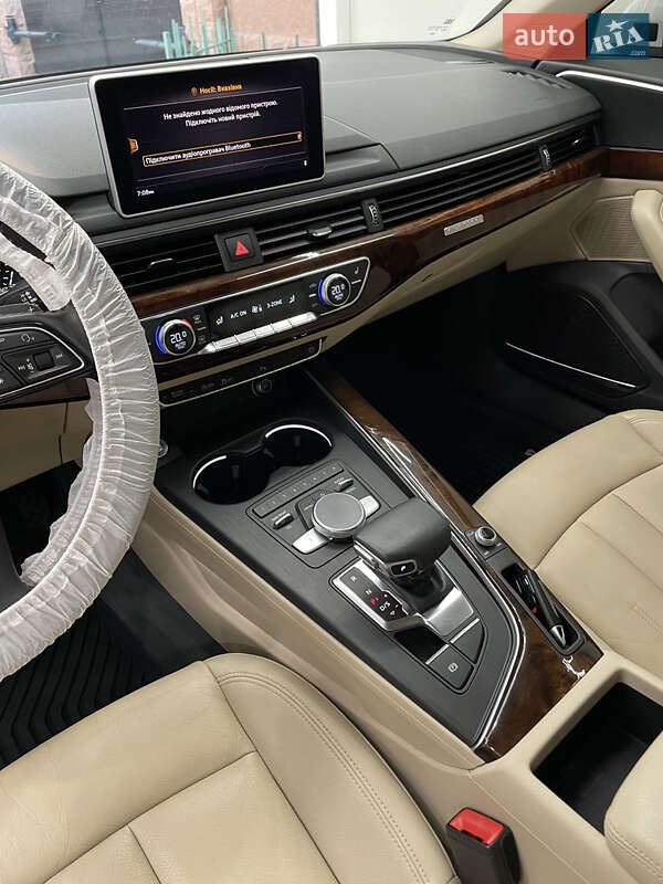Седан Audi A4 2017 в Ужгороде