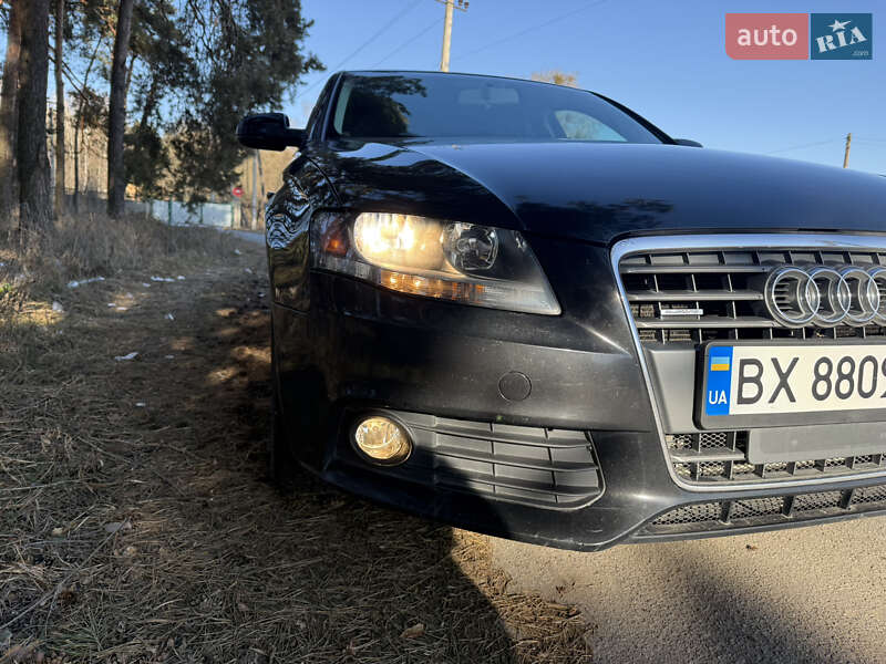 Седан Audi A4 2010 в Славуте