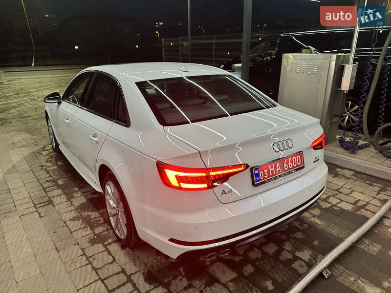Седан Audi A4 2016 в Ужгороді