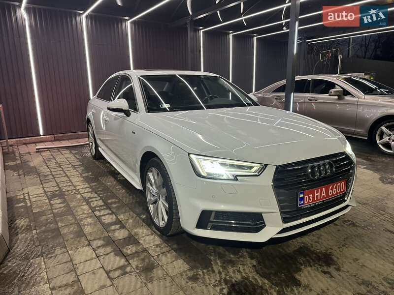 Седан Audi A4 2016 в Ужгороді