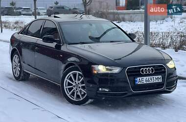 Седан Audi A4 2014 в Днепре