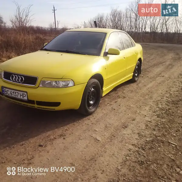 Седан Audi A4 1997 в 