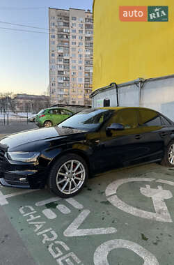 Седан Audi A4 2015 в 
