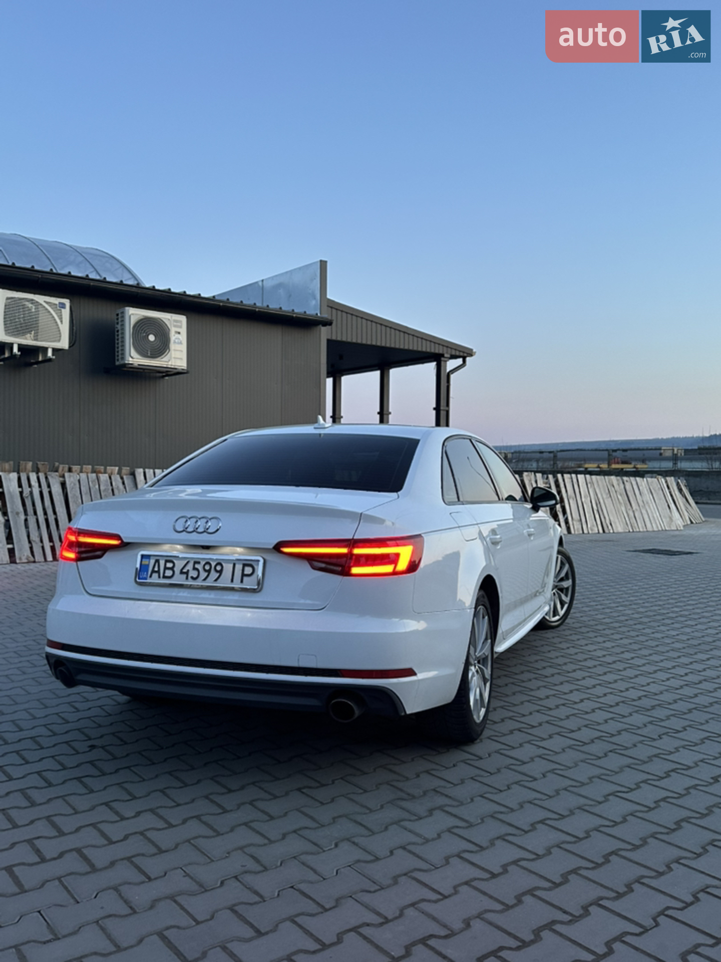 2017 Audi A4 - мініатюра 9