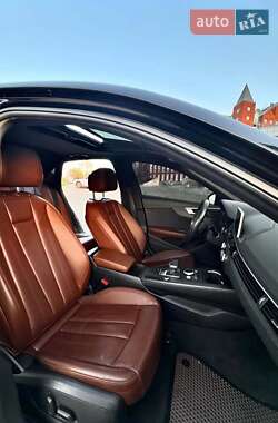 Седан Audi A4 2018 в 