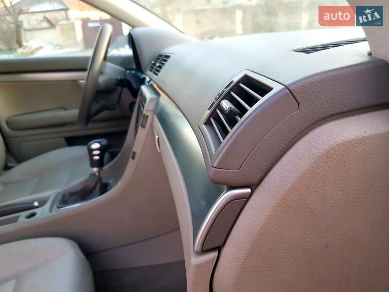 Седан Audi A4 2005 в Николаеве