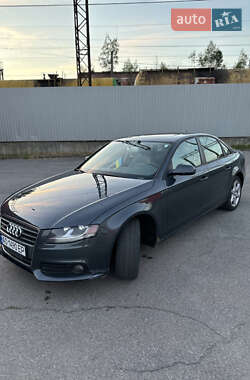 Седан Audi A4 2011 в Сваляві