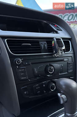 Седан Audi A4 2011 в Сваляві