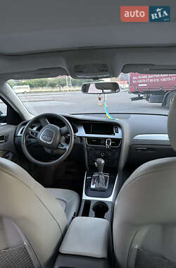 Седан Audi A4 2011 в Сваляві