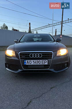 Седан Audi A4 2011 в Сваляві