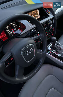Седан Audi A4 2011 в Сваляві