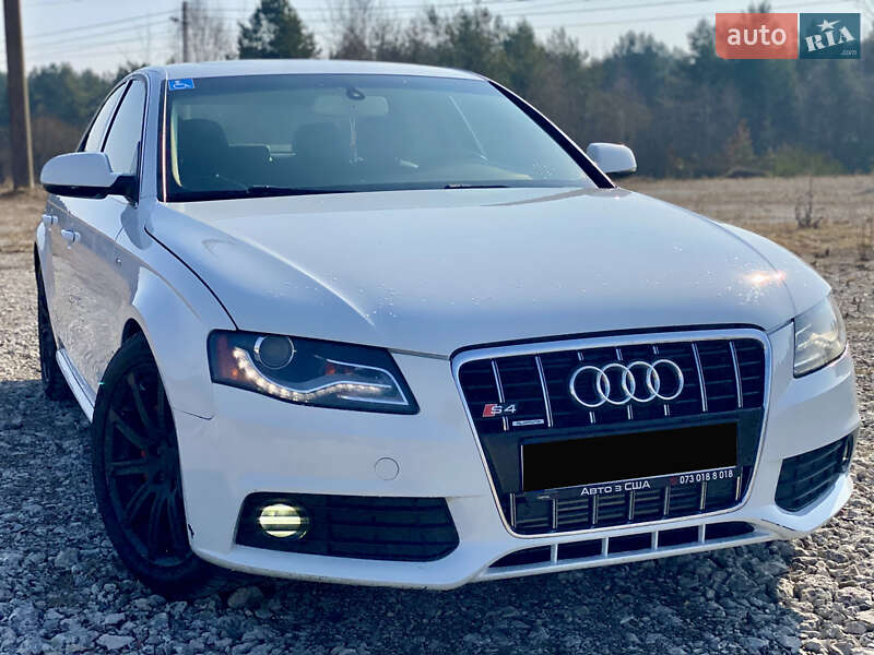 Седан Audi A4 2011 в Львове
